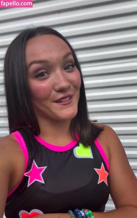 Izzy Moreno star gallery