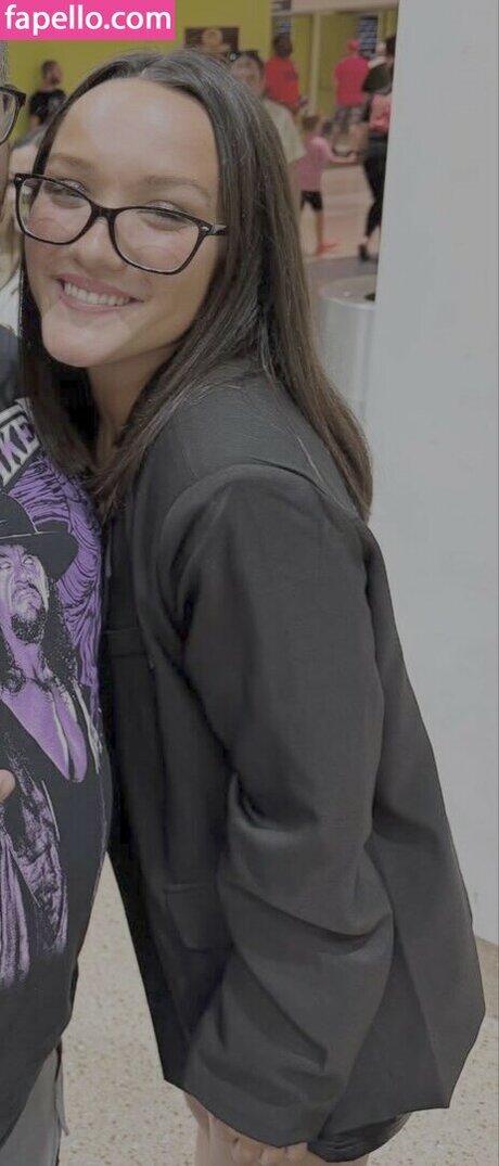 Izzy Moreno pornstar nude gallery