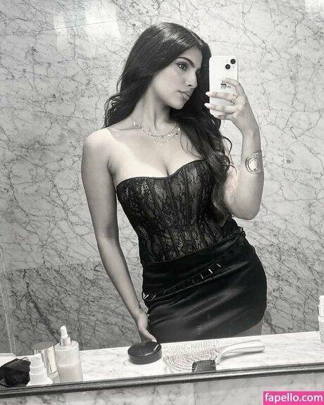 Jaya Thandi star top photo