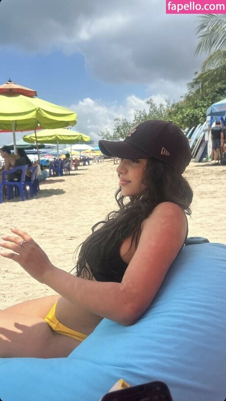 Jaya Thandi naked model photos