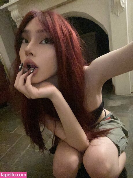 Eieniffy beautiful actress pic