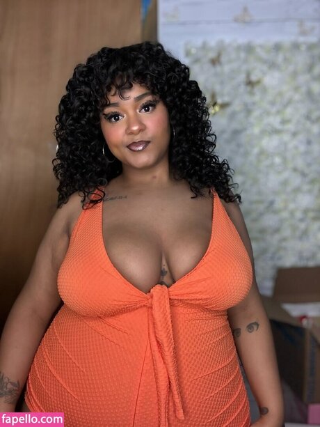 Millybunnie model nude images