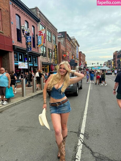 Cassidy Anne sex model gallery