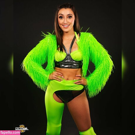 Wren Sinclair pretty star archive