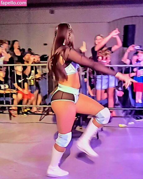 Wren Sinclair star nudes gallery