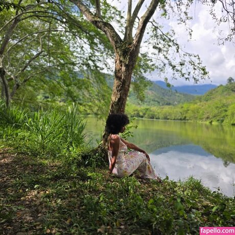 Jessica Nahomy hd pornstar gallery