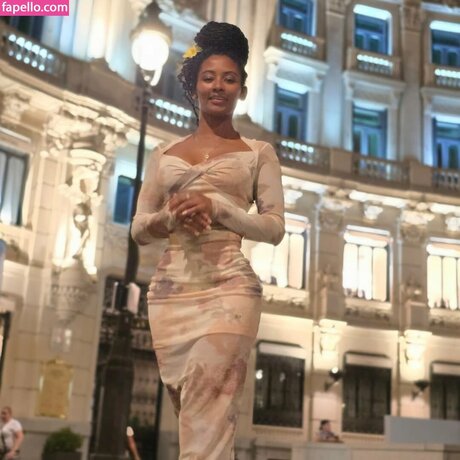 Jessica Nahomy nice star image