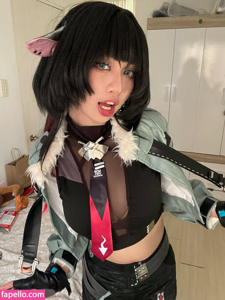 Kettsley xxx model photo