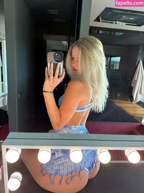 Lia Sikora model beautiful img