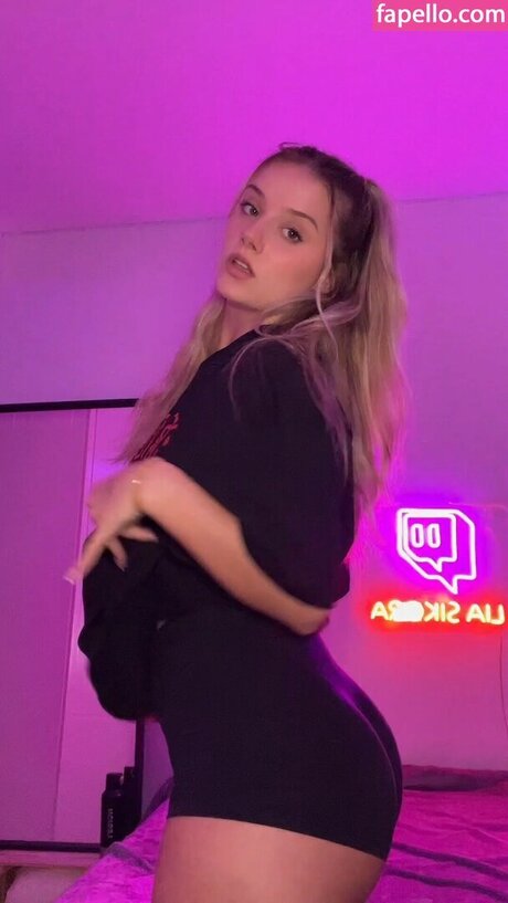 Lia Sikora hd star pics