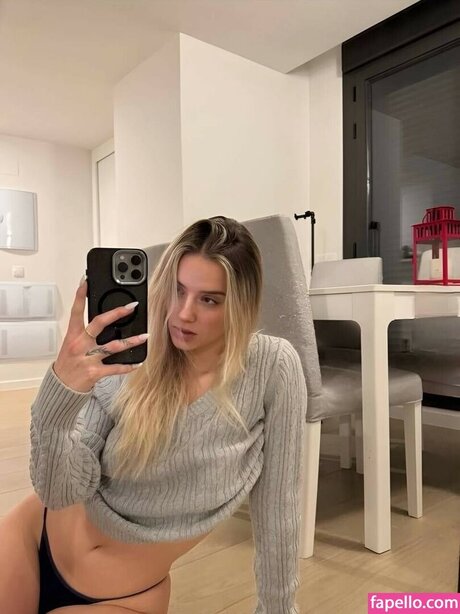 Lia Sikora star nude gallery