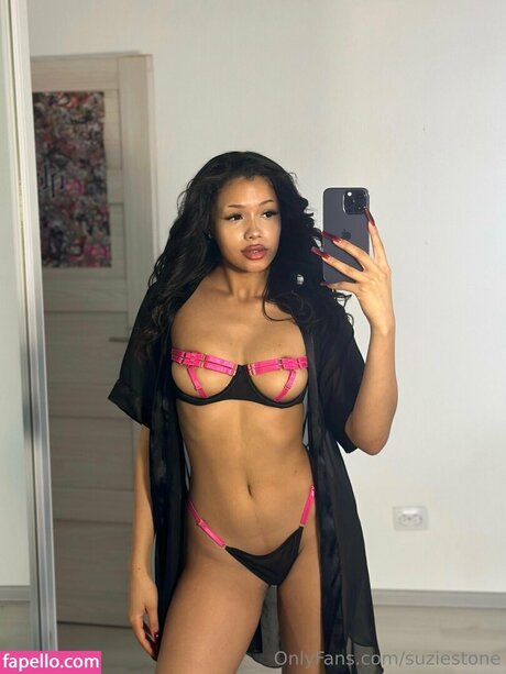 susiestone naked model photos