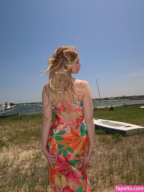 Colette Cherry model hot pic