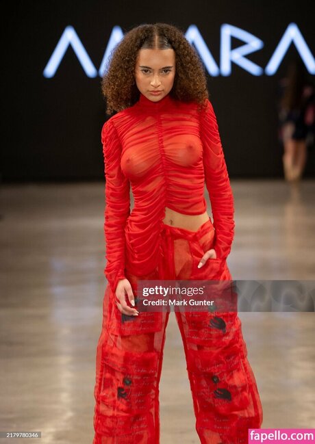 Gabby Lana perfect star photos