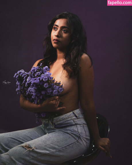 Debochan exclusive model pic