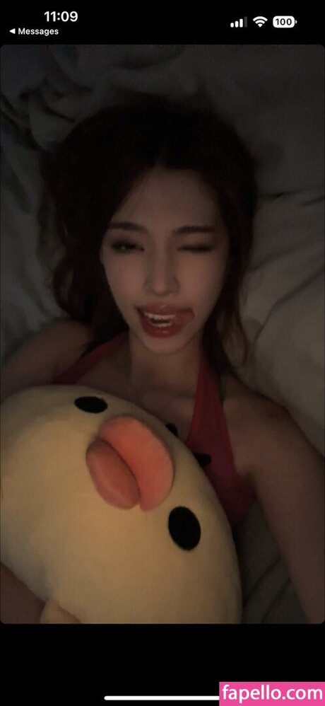 penpuin adult actress pics