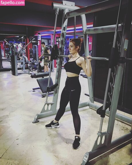 Duygu German hot model pic