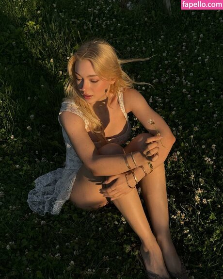 Duygu German exclusive star pictures