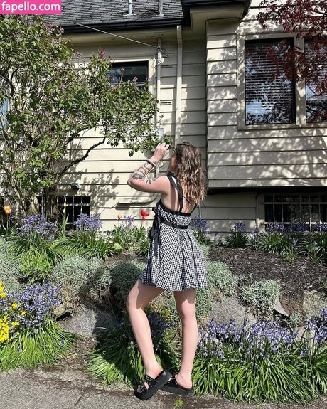 Msvioletvixxen beautiful actress pics