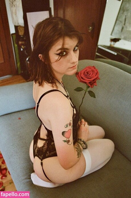 Msvioletvixxen pornstar nudes img