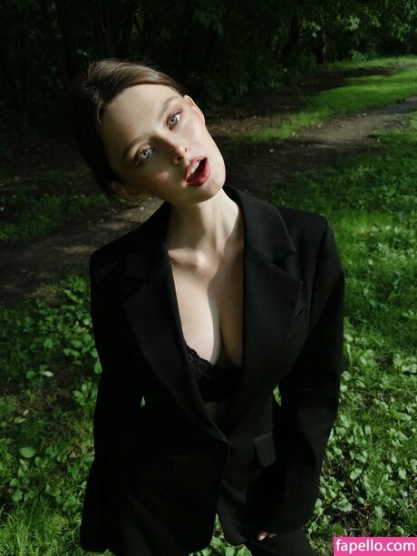 Shashka U naked actress images