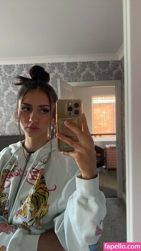 Elisha Walbyoff model nudes photo