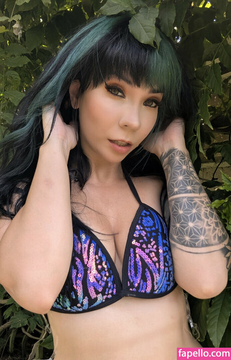 Chloe Drinkwater naked star images