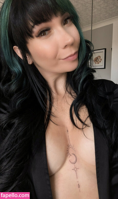 Chloe Drinkwater high quality star pictures