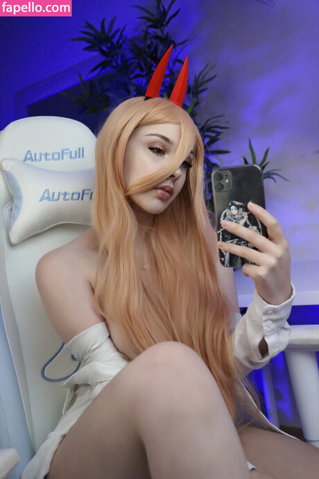 Nyeupe pornstar top images