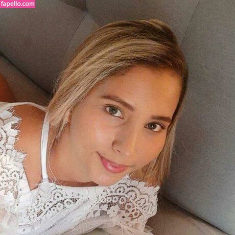 Daniela Ruiz model free photo