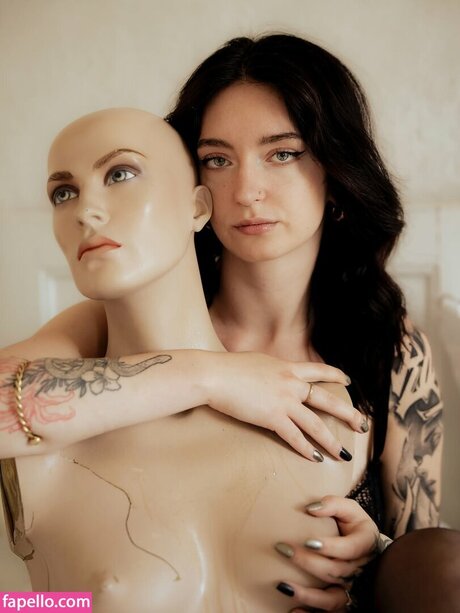 Kiras note naked pornstar img