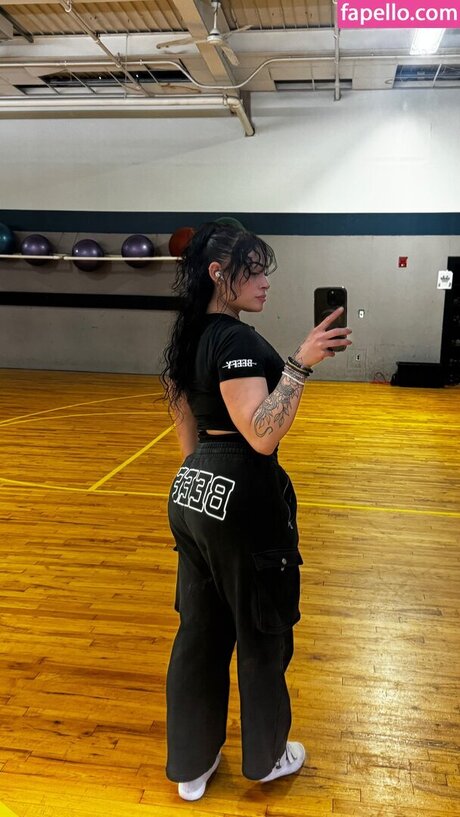 Kingandrea art model pic