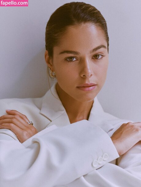 Elissa Burns perfect pornstar img