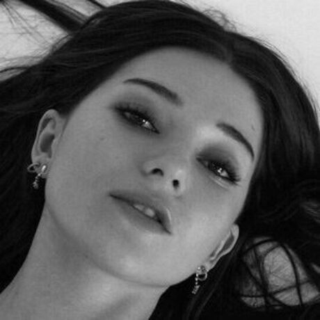 Katie Douglas perfect actress pics