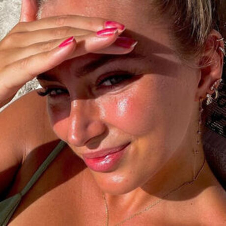 Serine Adler model perfect archive