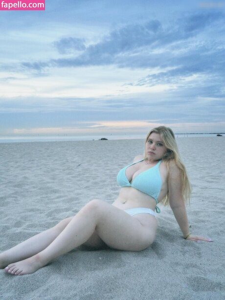 Sadie Stone star hot photos