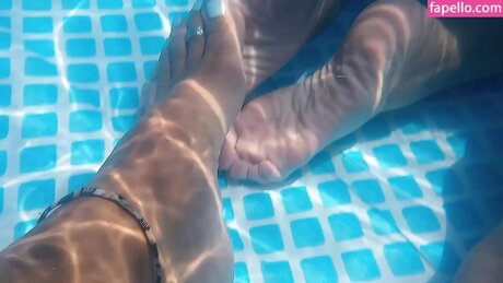 PumpThenPlay model pretty galleries