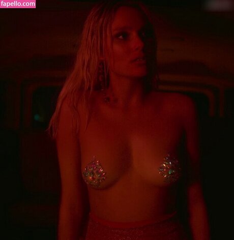 Valentina Zenere xxx pornstar galleries