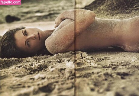 Ludwika Paleta nude pornstar img