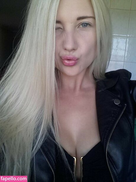 Amber Koltzow Bastick sexy star archive