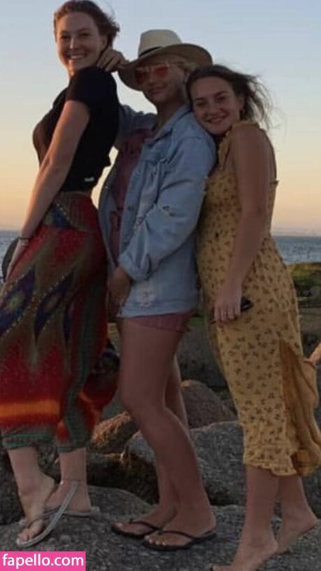 Amber Koltzow Bastick pretty star galleries