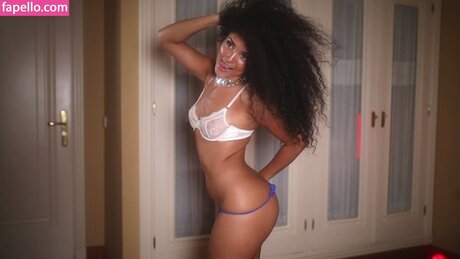 suzysuza hd model images