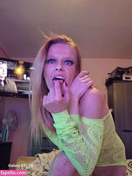 Melinda Noutch star porn pics