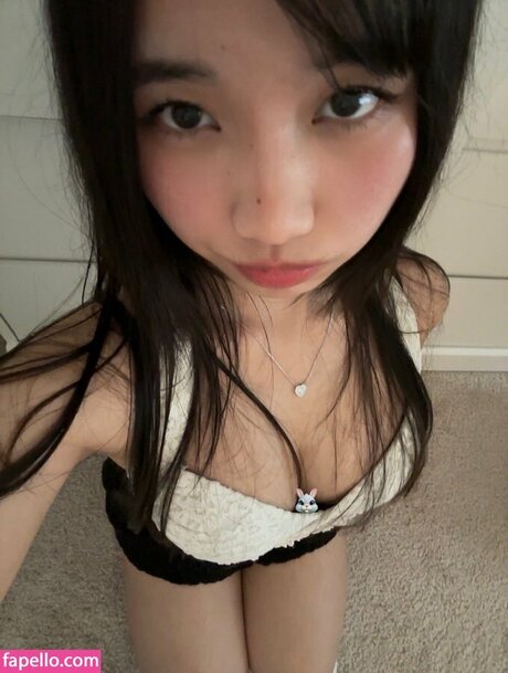 bunibuniyu model nude img