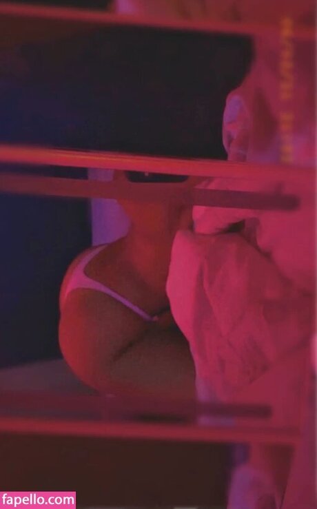 Brooke Barron adult star img