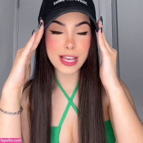 Larissa Costa pornstar naked pictures