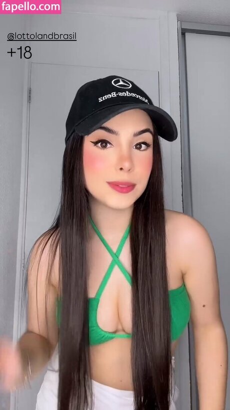 Larissa Costa high quality model pics