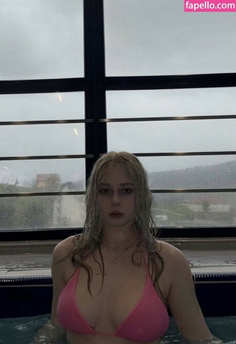 Annetgrl model naked img