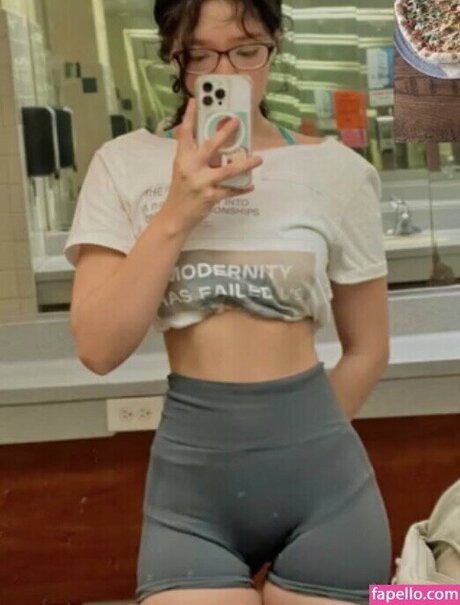 Outrovero nice actress pictures