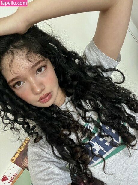 Outrovero model porn archive